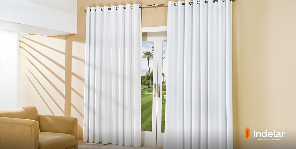 CORTINAS CON OJALES Y BARRAS DE ACERO 2